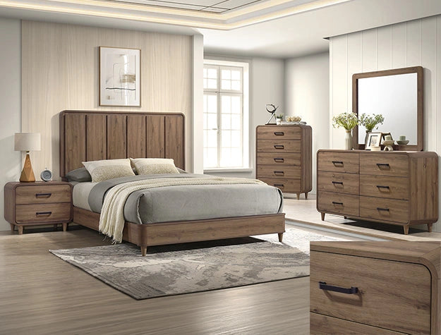 Nyomi Chest