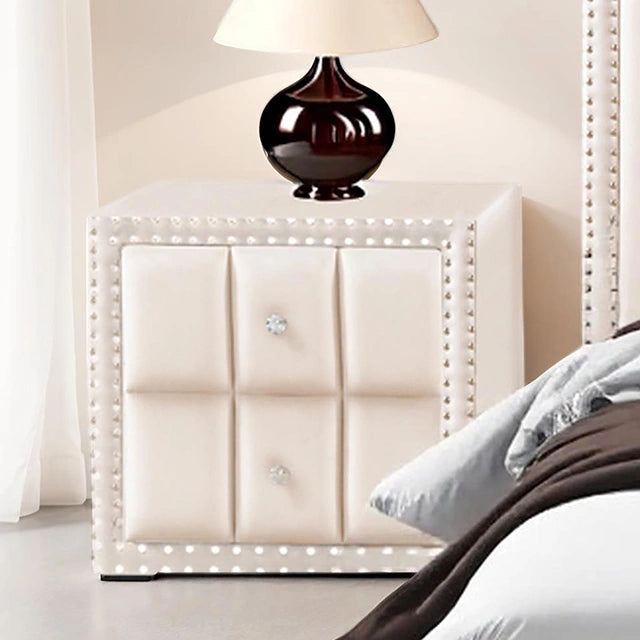 Farese Queen Bed w/ 2 Nightstands