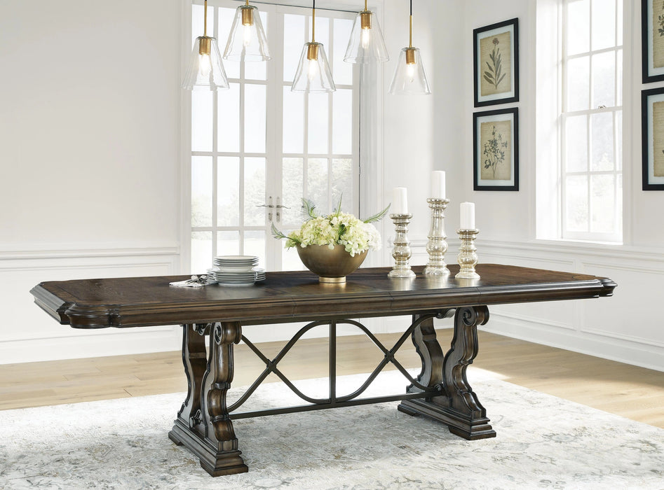 Maylee Dining Room Set