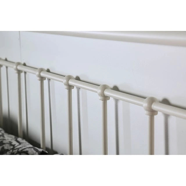 IRIA Vintage White Cal.King, E.King, & Full Bed