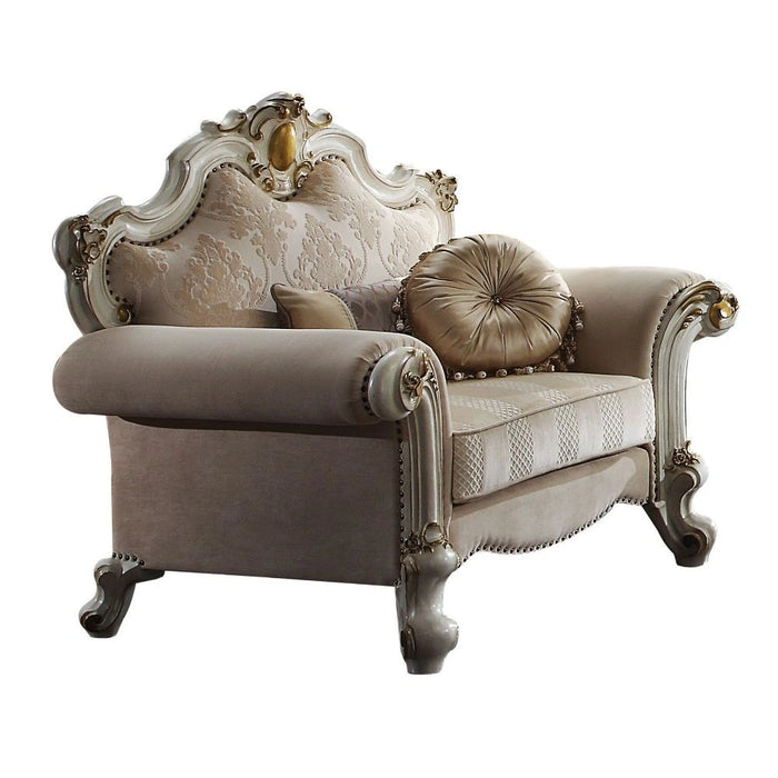 Chair w/2 Pillows