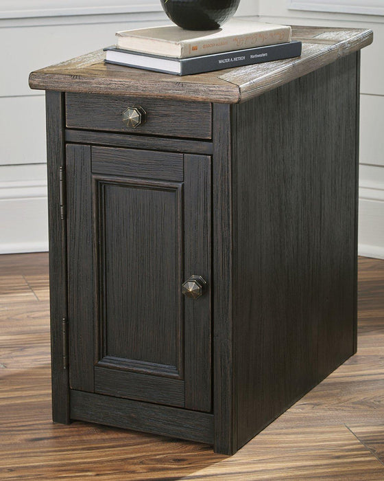 Tyler Creek End Table Set - KC Furniture Outlet (Bakersfield,CA)