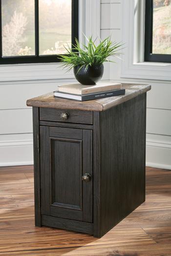 Tyler Creek End Table Set - KC Furniture Outlet (Bakersfield,CA)
