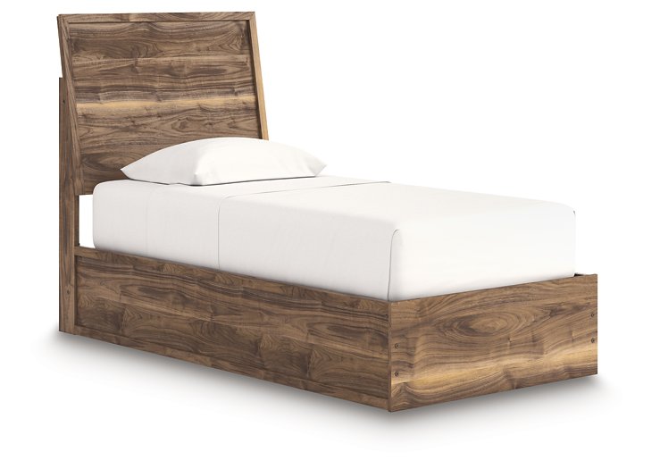 Chirason Bed - KC Furniture Outlet (Bakersfield,CA)