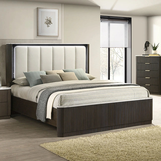 Lantrisant E.King Bed