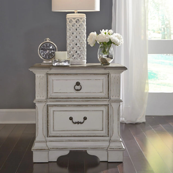 Abbey Park King California Panel Bed, Dresser & Mirror, Night Stand image